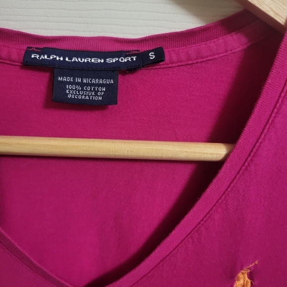 ๐ฟ Ralph Lauren Sport Women's Small Magenta Pink V- Neck Tee - Picture 5 of 11